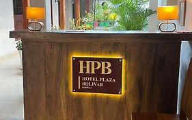 HOTEL PLAZA BOLIVAR MOMPOX ubicado en el centro histórico con parqueadero interno